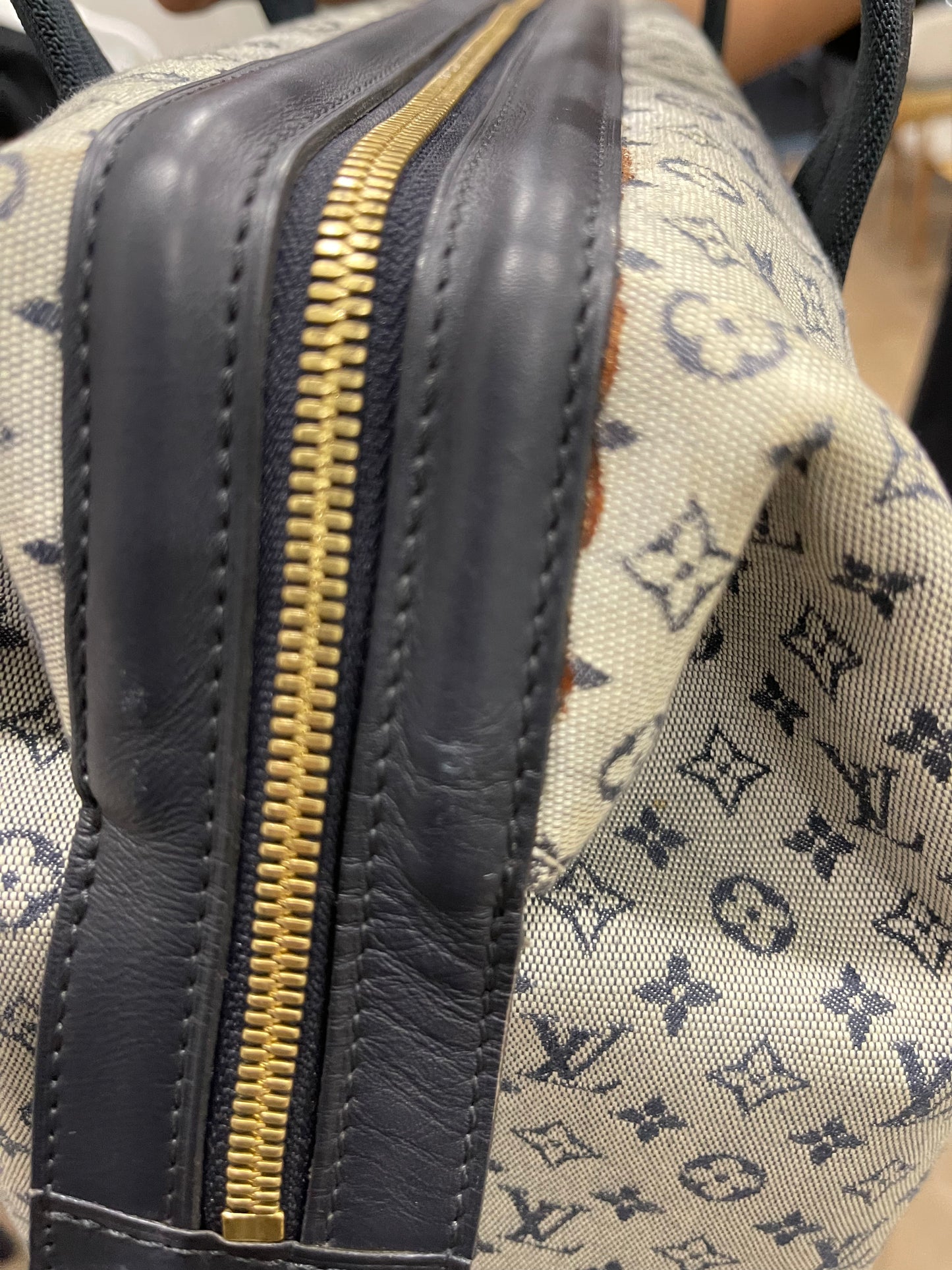 Vintage 2001 Louis Vuitton Josephine Monogram Mini Lin Size GM