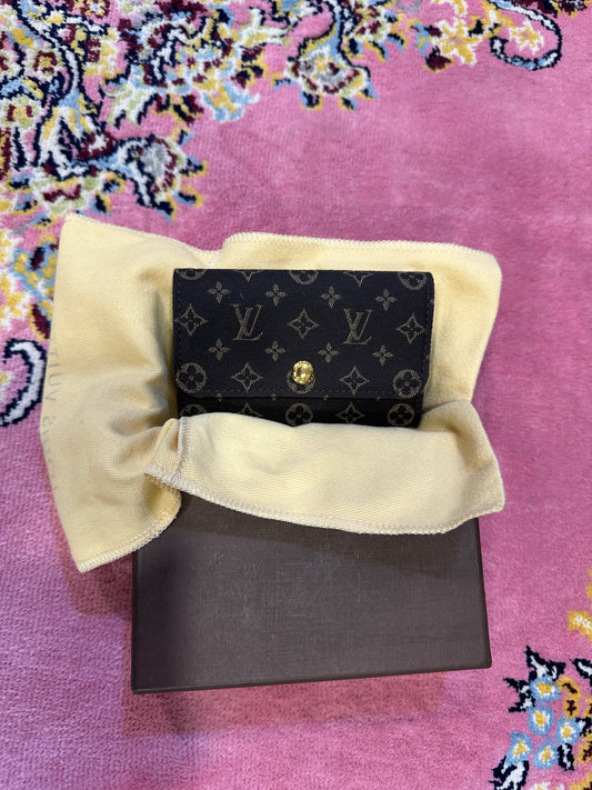 Vintage mid 2000's Mini Lin Monogram Keyholder
