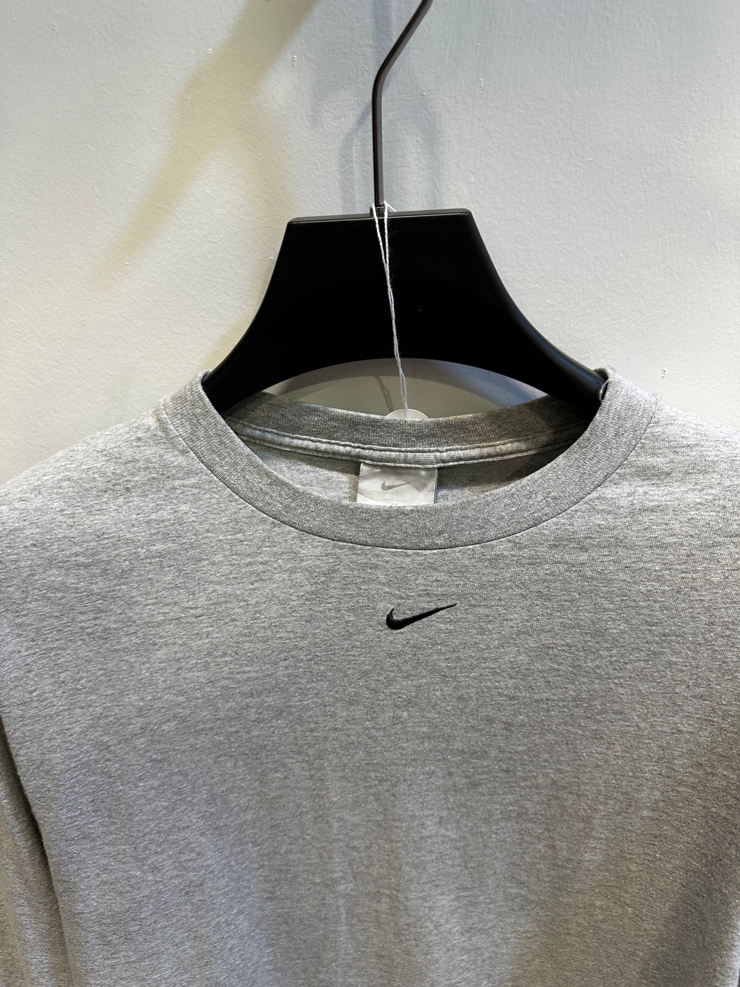 Vintage early 2000's Center Swoosh Nike Grey Long Sleeve Tee